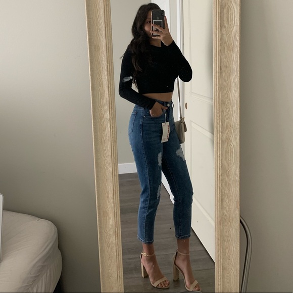 Brand new Distressed mom jeans - Picture 4 of 7